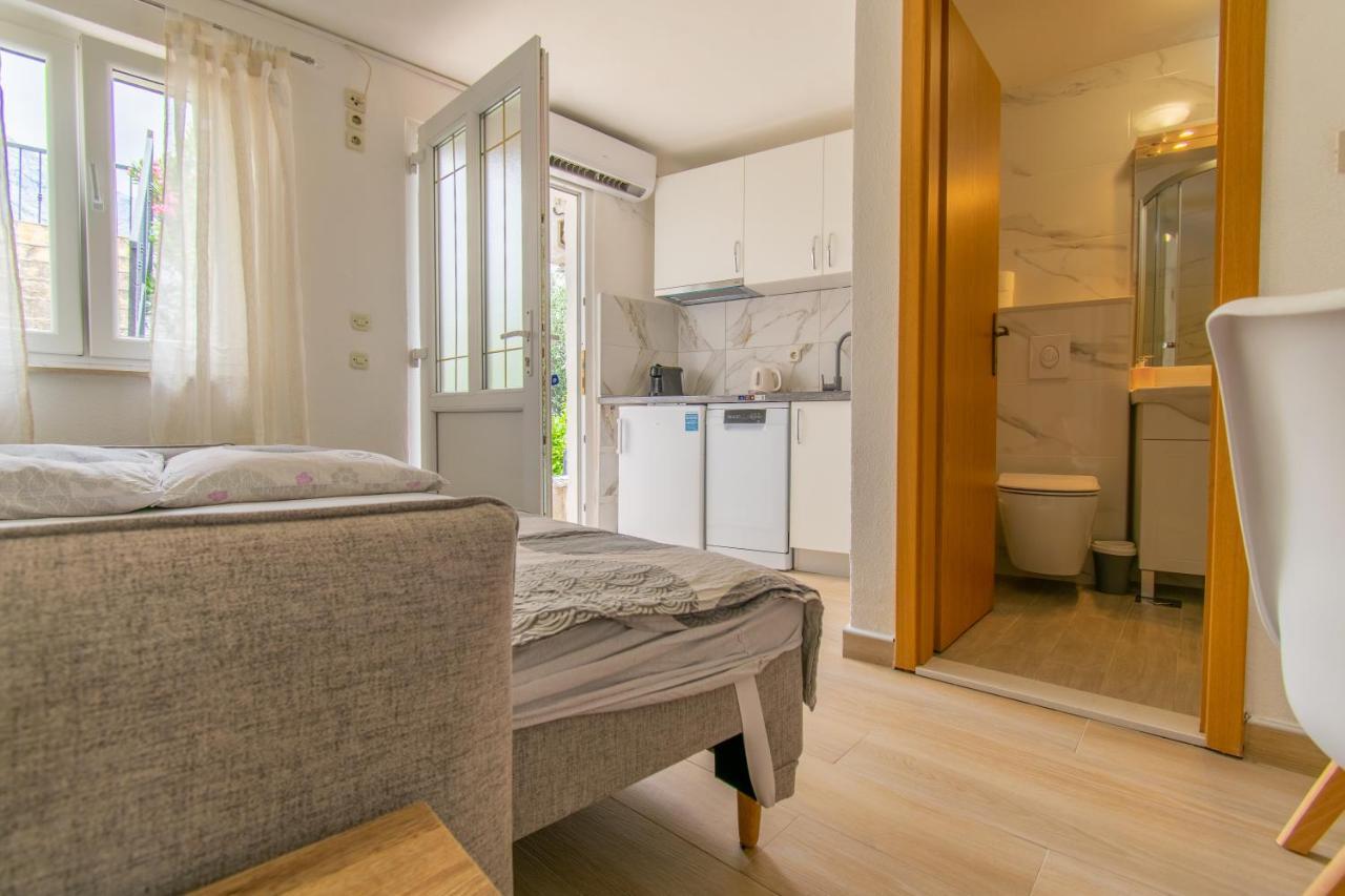 Studio Apartman Monika Baška Voda Exterior foto