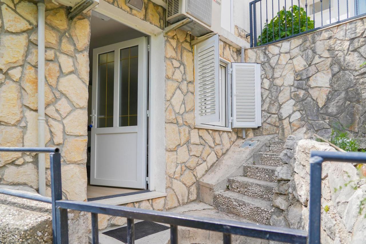 Studio Apartman Monika Baška Voda Exterior foto
