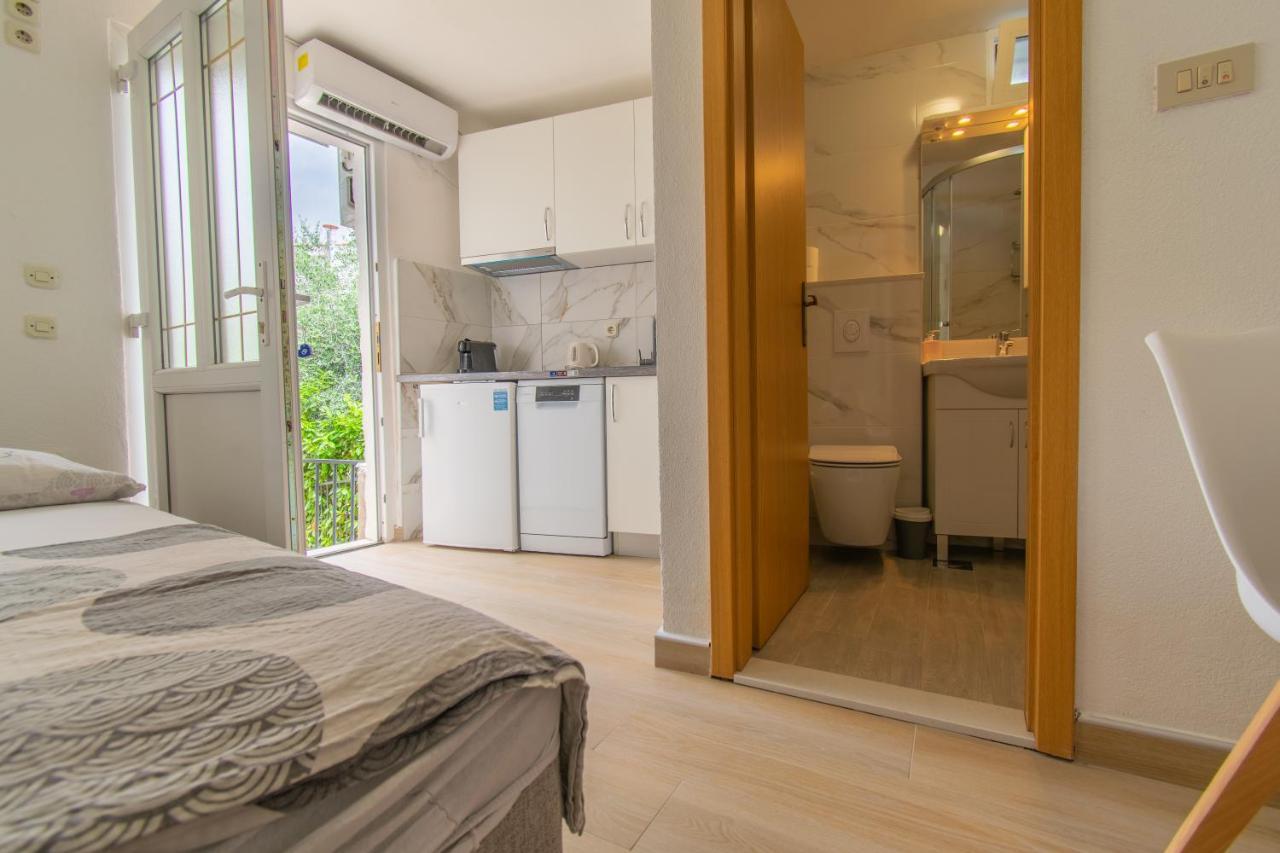 Studio Apartman Monika Baška Voda Exterior foto