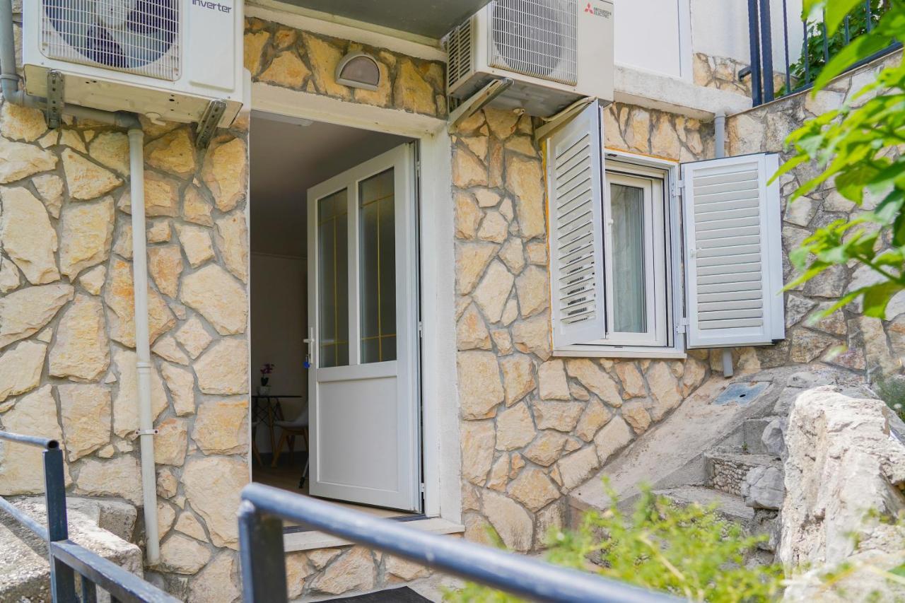 Studio Apartman Monika Baška Voda Exterior foto